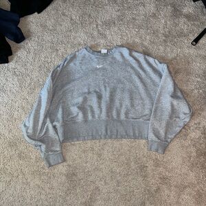 Nike crewneck